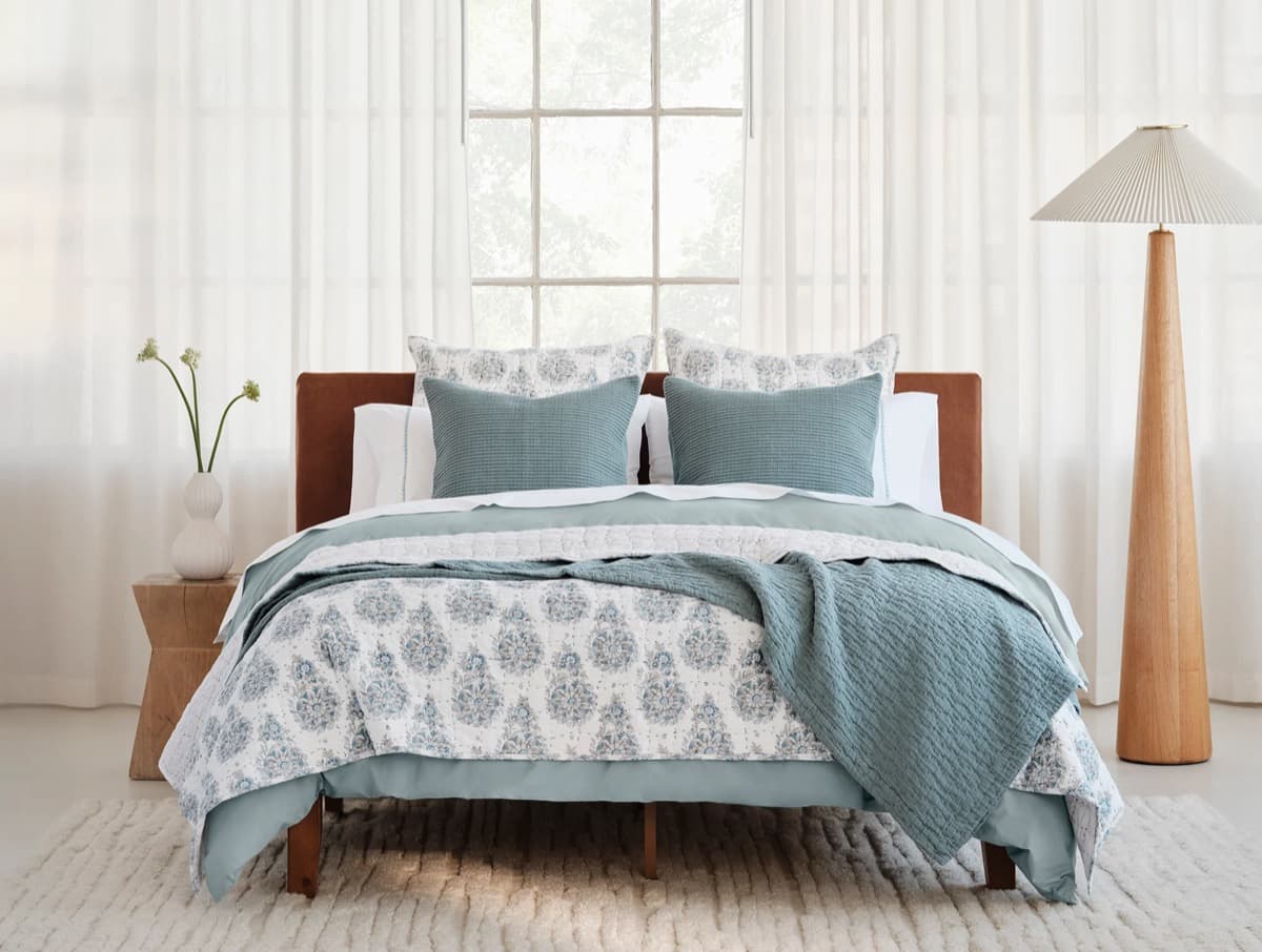 Flores Handstitched — 3